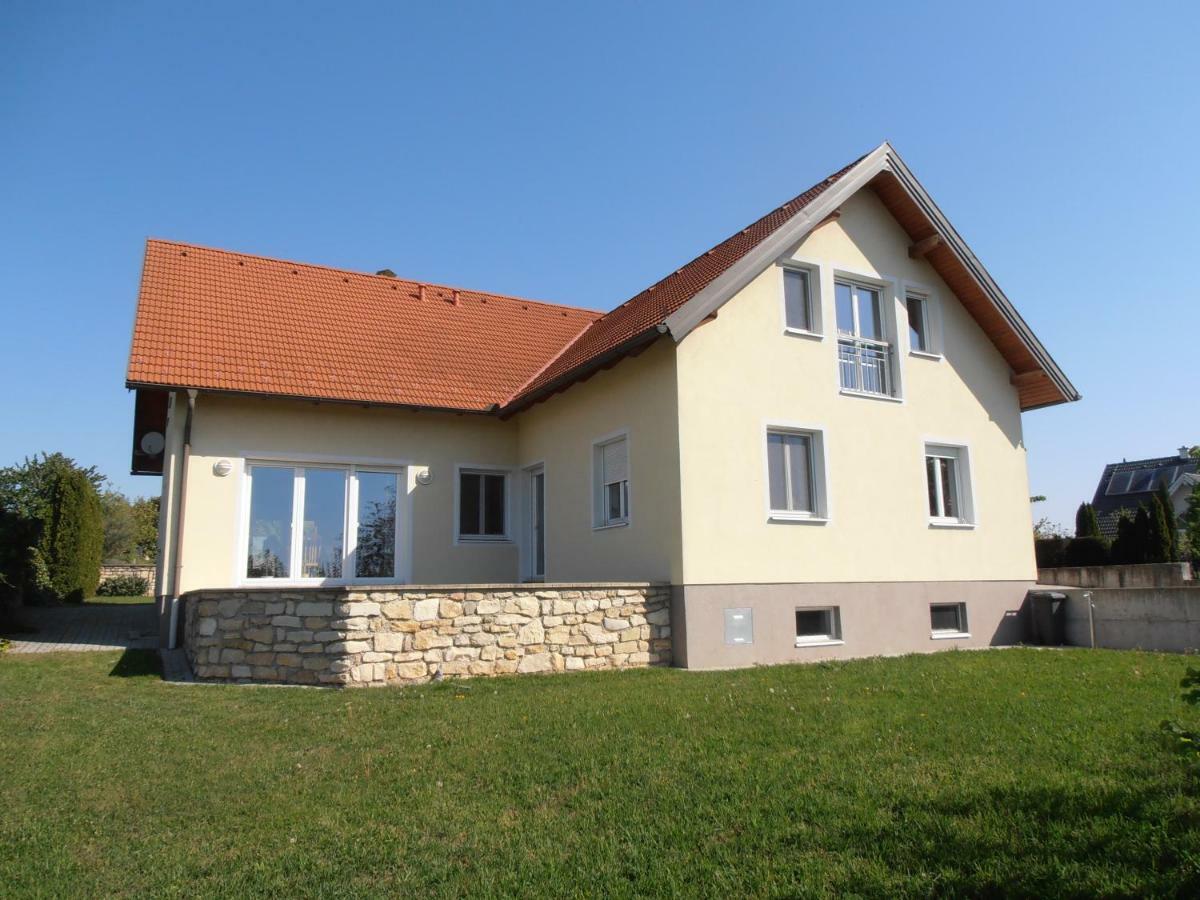 Ferienwohnung Am Kirchberg 조이스 외부 사진